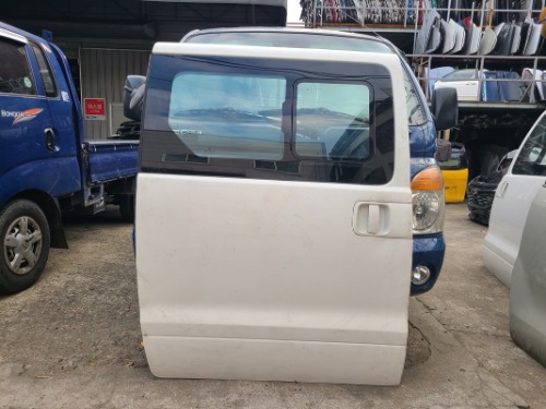 Grandeur HG Door-Driver Side (Left)
